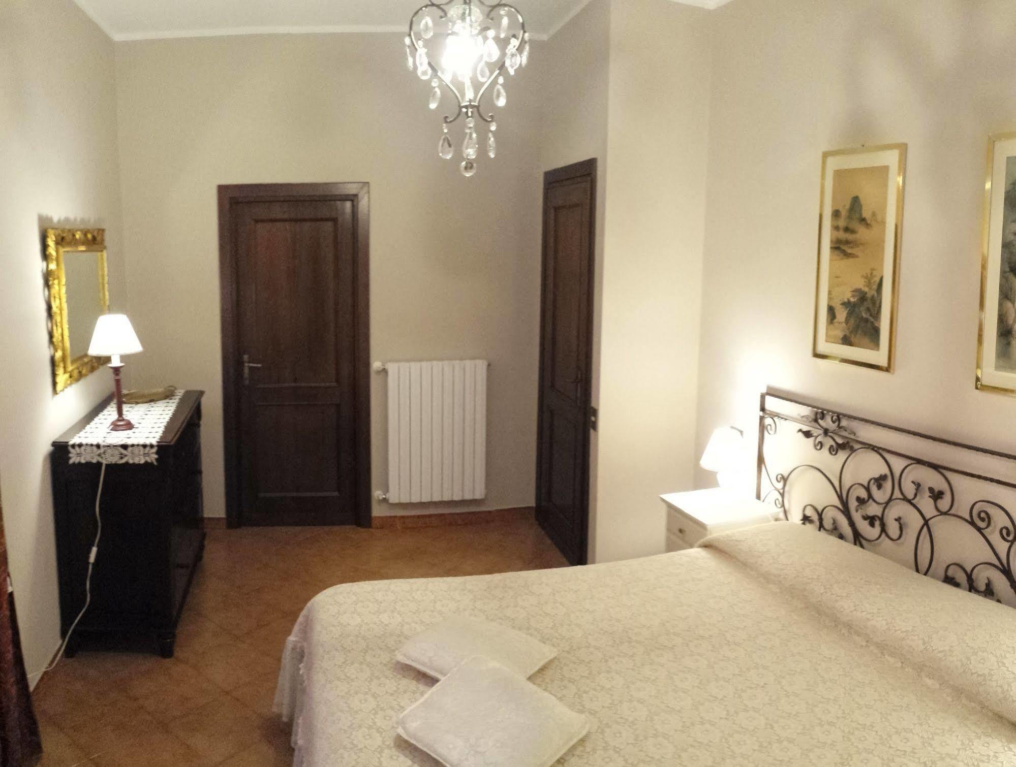 Bed and Breakfast Al Vecchio Olivo Фраскати Экстерьер фото