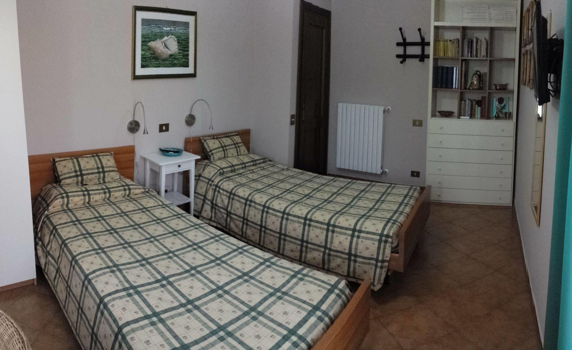 Bed and Breakfast Al Vecchio Olivo Фраскати Экстерьер фото