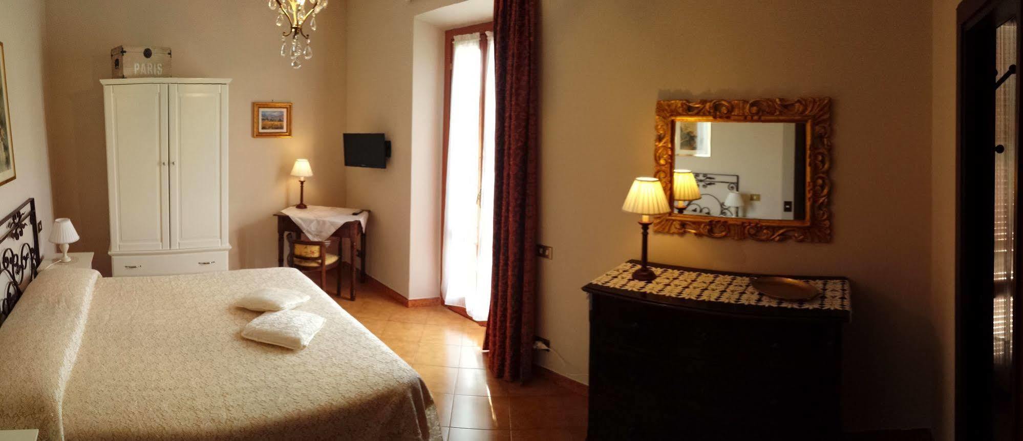 Bed and Breakfast Al Vecchio Olivo Фраскати Экстерьер фото